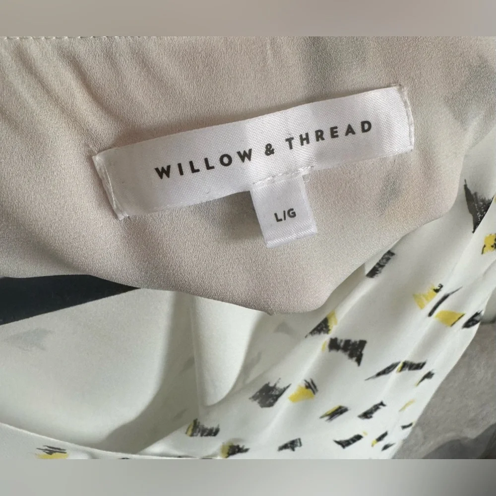 🛍️ Willow & Thread Sleeveless blouse v neck gray yellow pattern abstract L FLAW - Picture 3 of 5